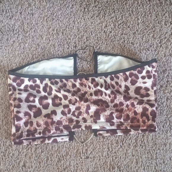 Leopard Open Chest Crop Top - Picture 2 of 4